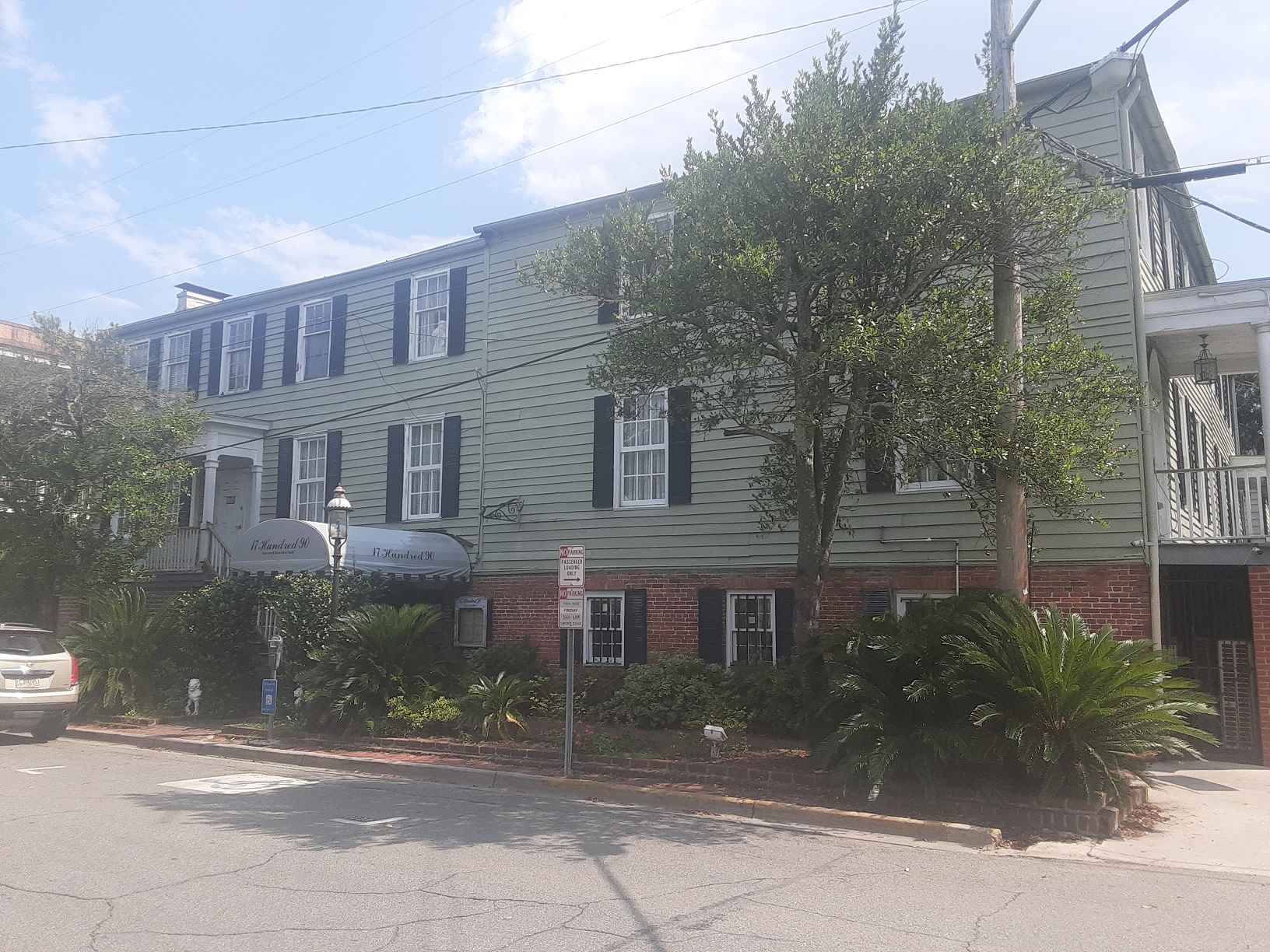 Photo of 17 Hundred 90 Inn and Restaurant