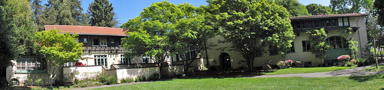 Photo of Faculty Club