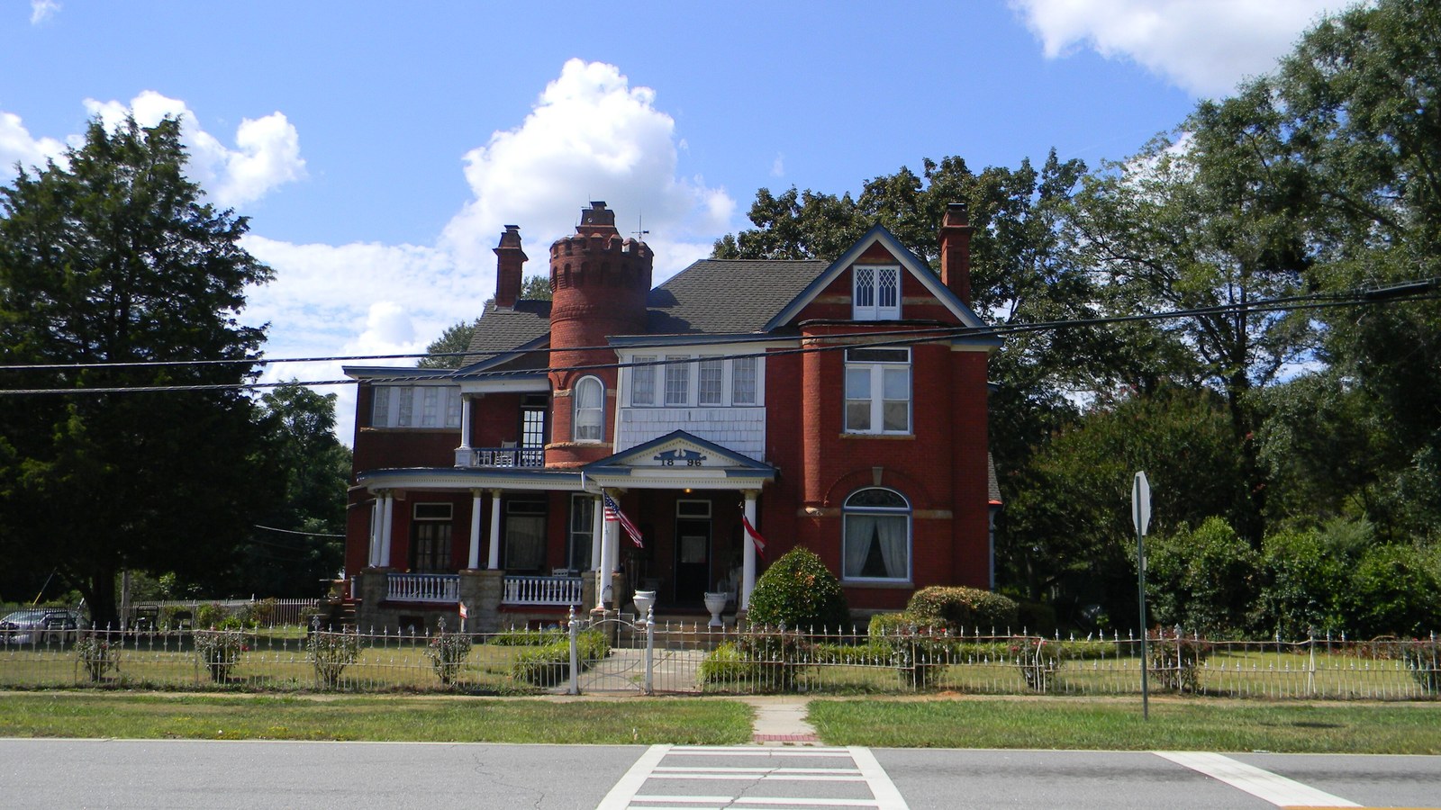 Photo of Bonnie Castle Bed & Breakfast