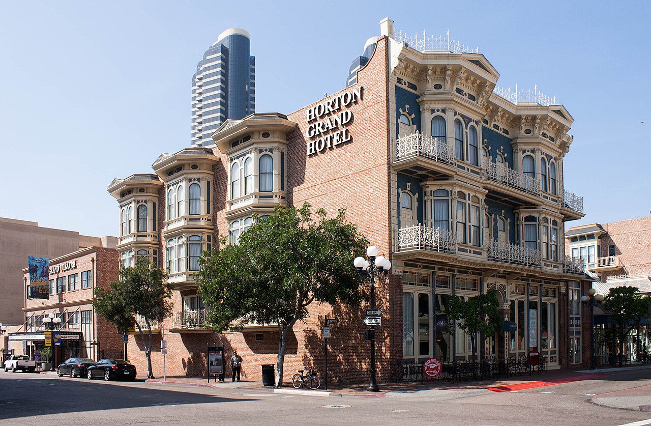 Photo of Horton Grand Hotel