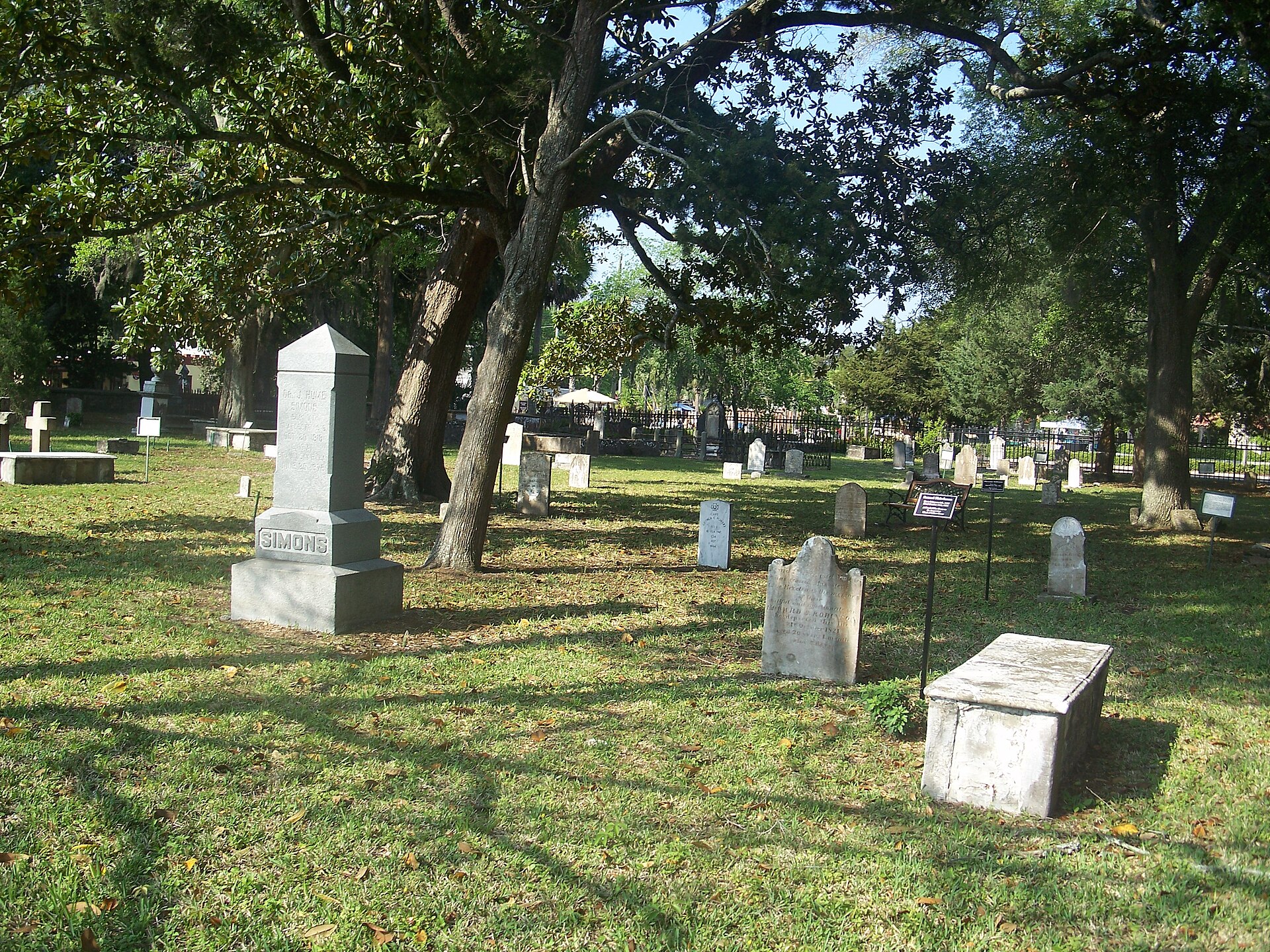 Photo of Huguenot Cemetery