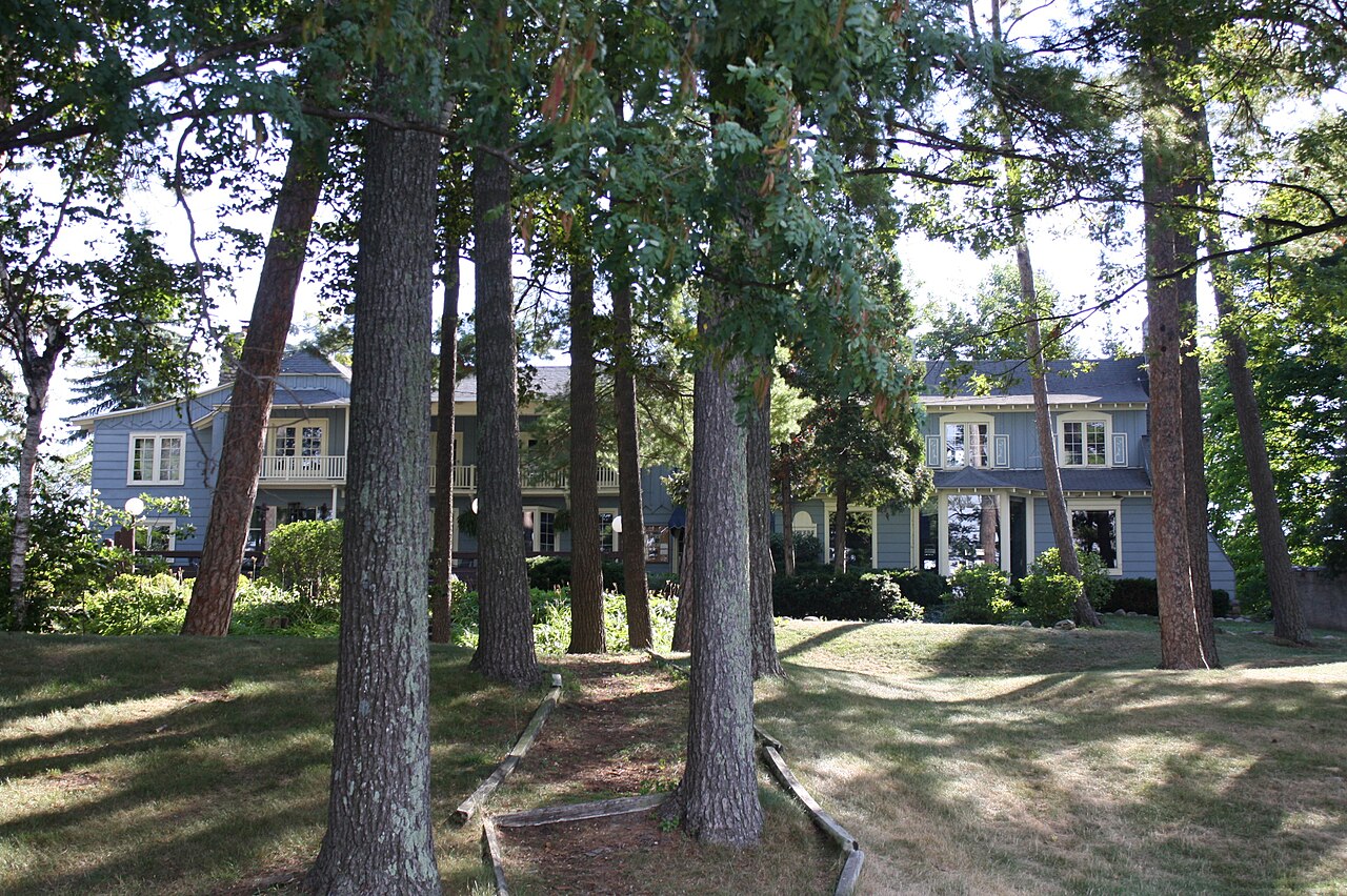 Photo of Bowers Harbor Inn