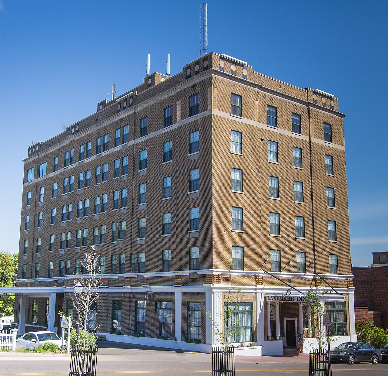Photo of Landmark Inn