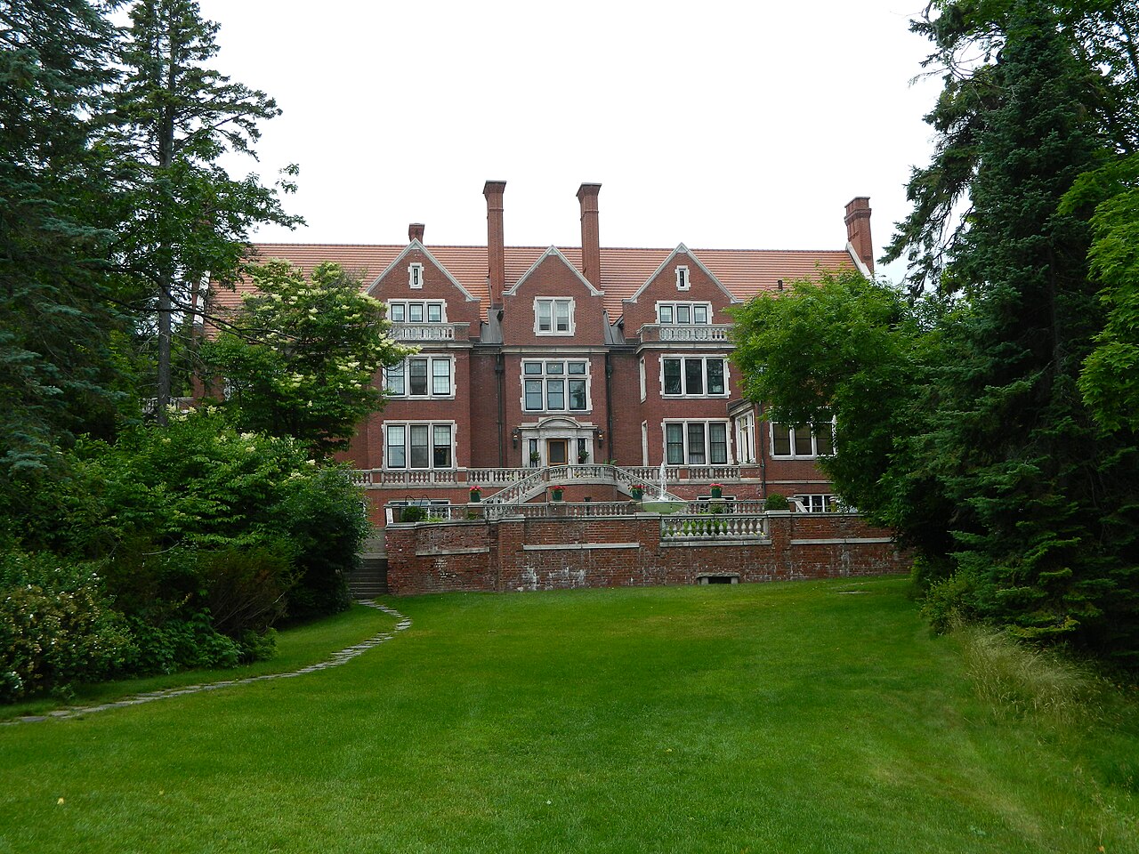 Photo of Glensheen Mansion