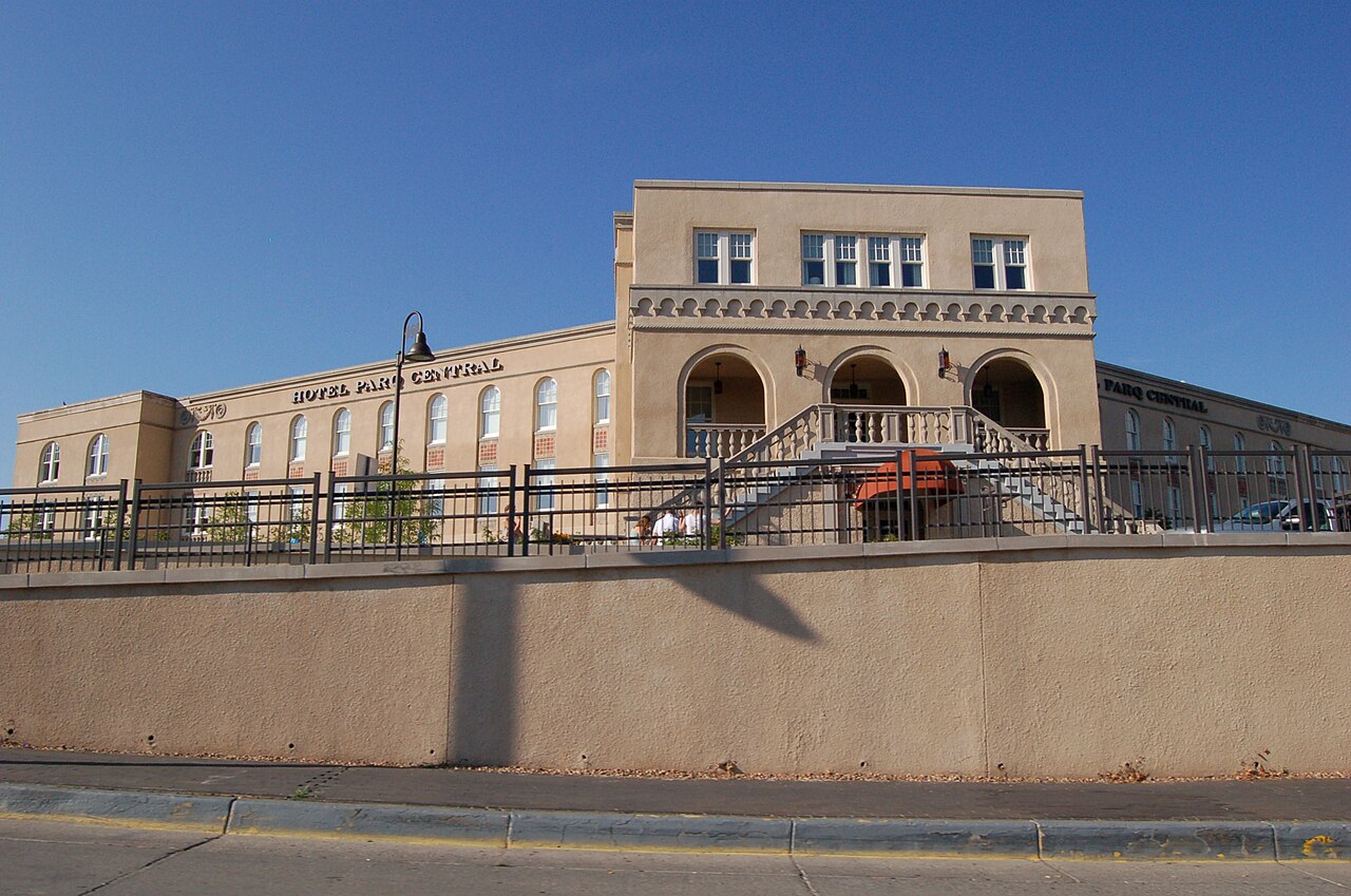 Photo of Hotel Parq Central