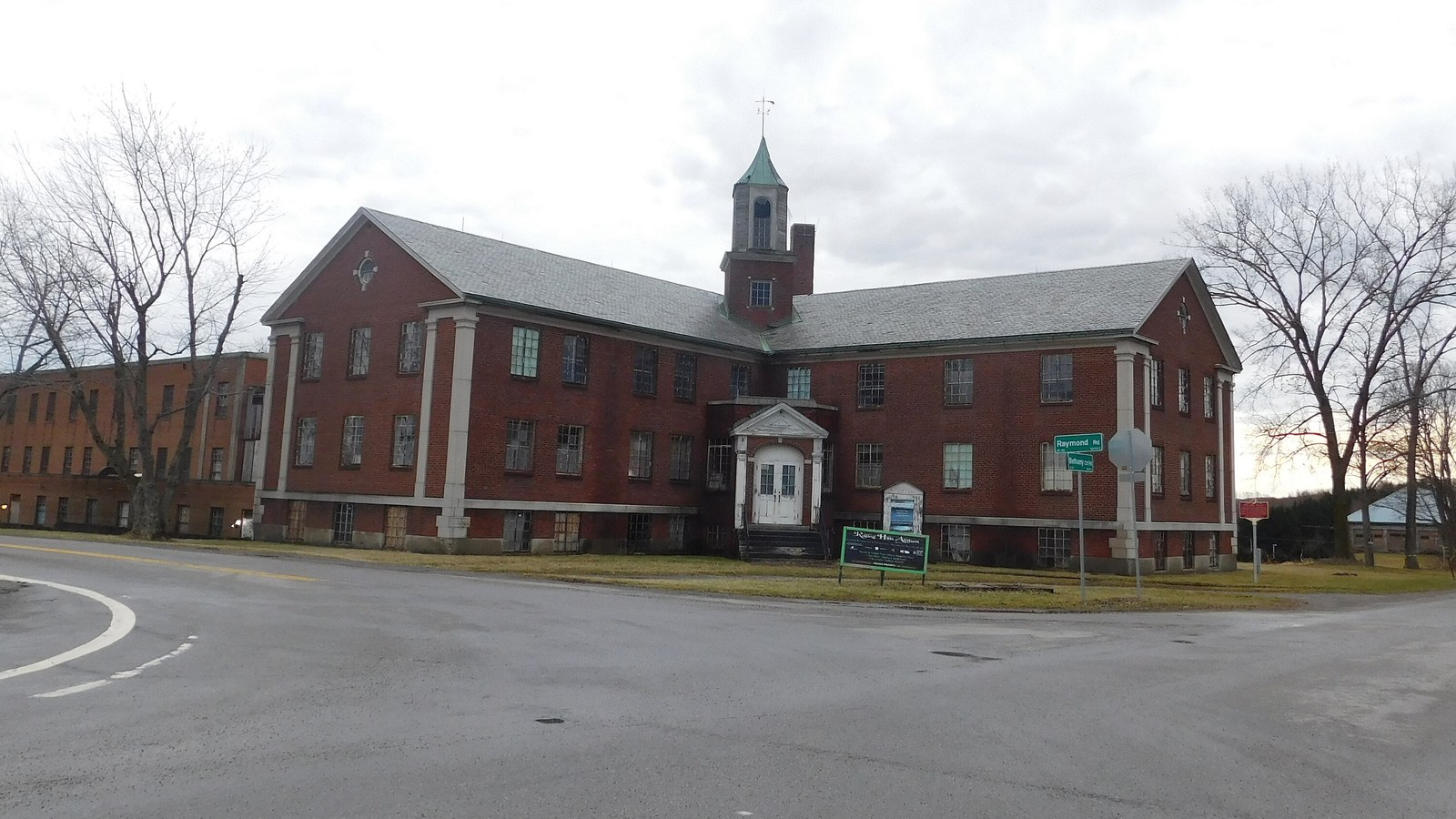 Photo of Rolling Hills Asylum
