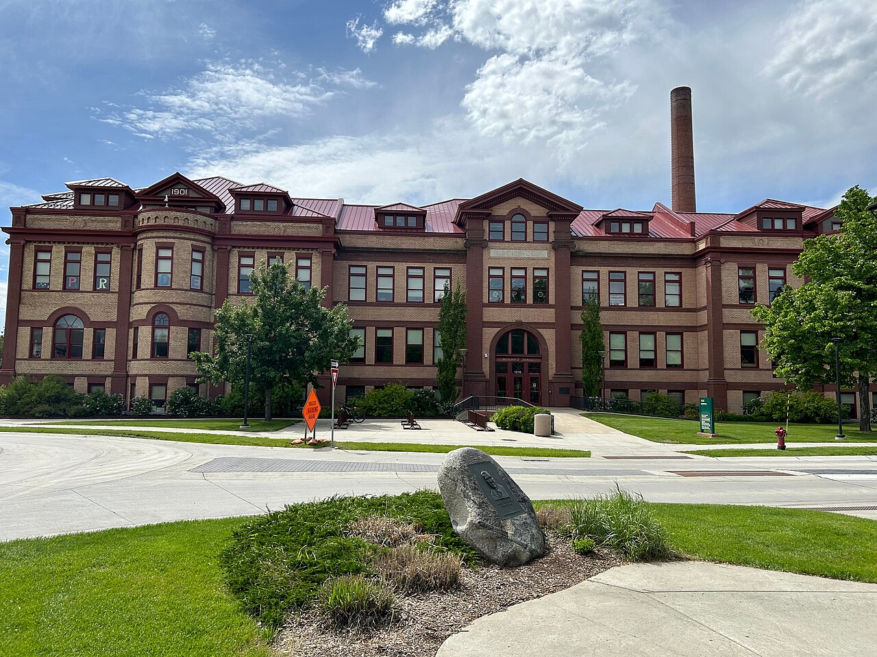 Photo of NDSU Minard Hall and Ceres Hall