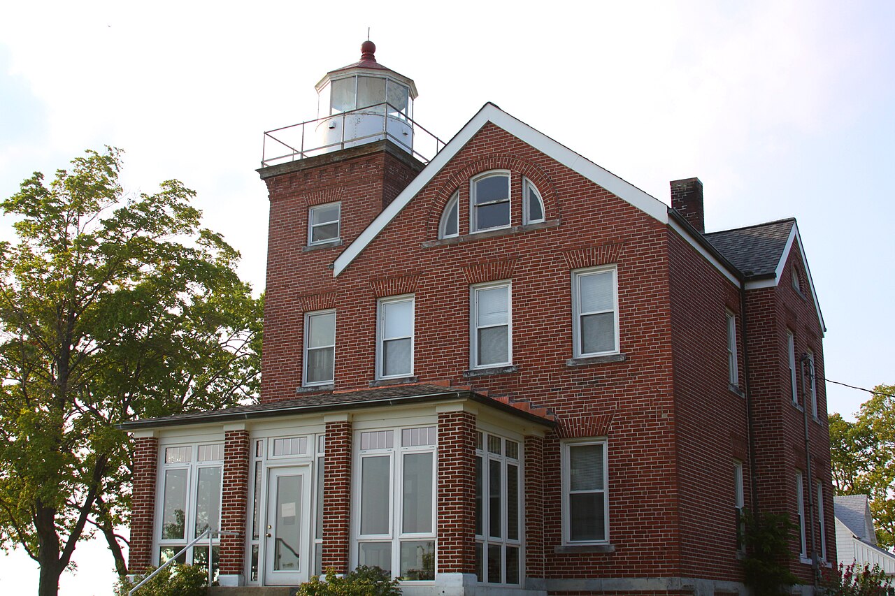 Photo of South Bass Island Lighthouse