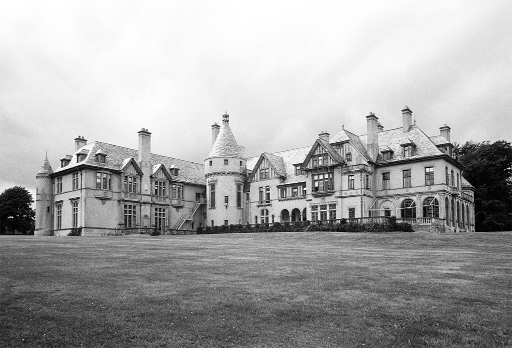 Photo of Seaview Terrace (Carey Mansion)
