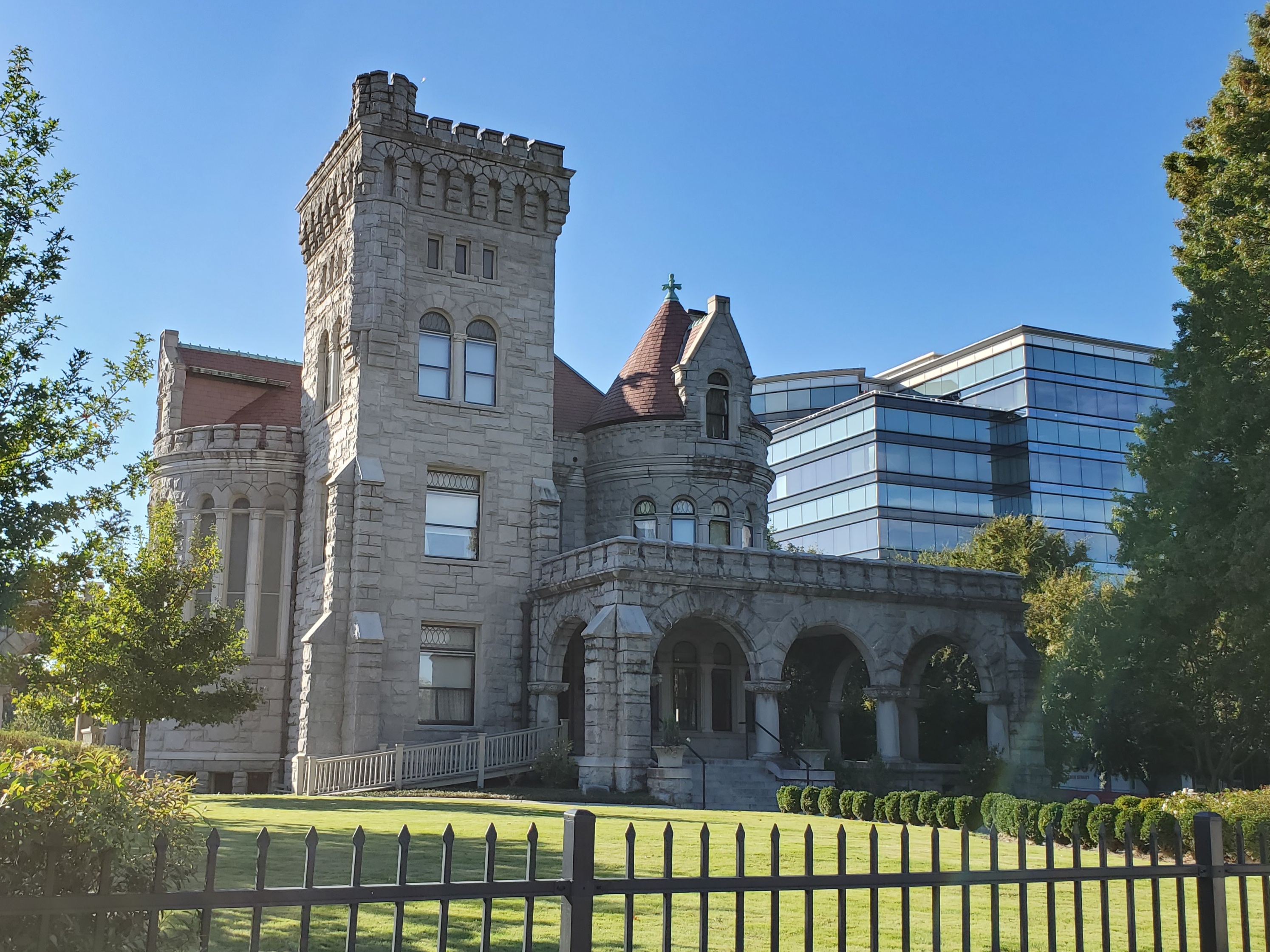 Photo of Rhodes Hall