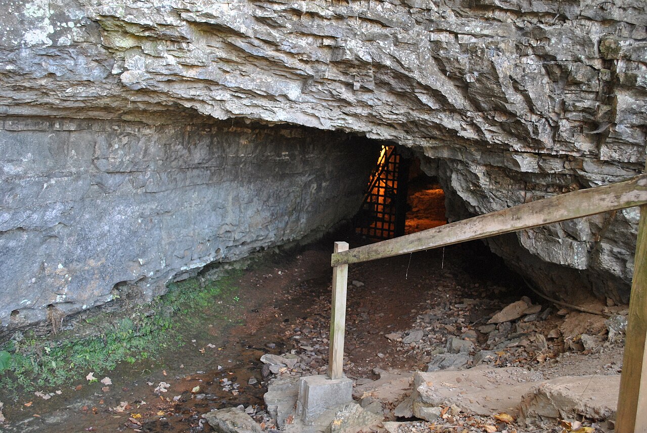 Photo of Bell Witch Cave