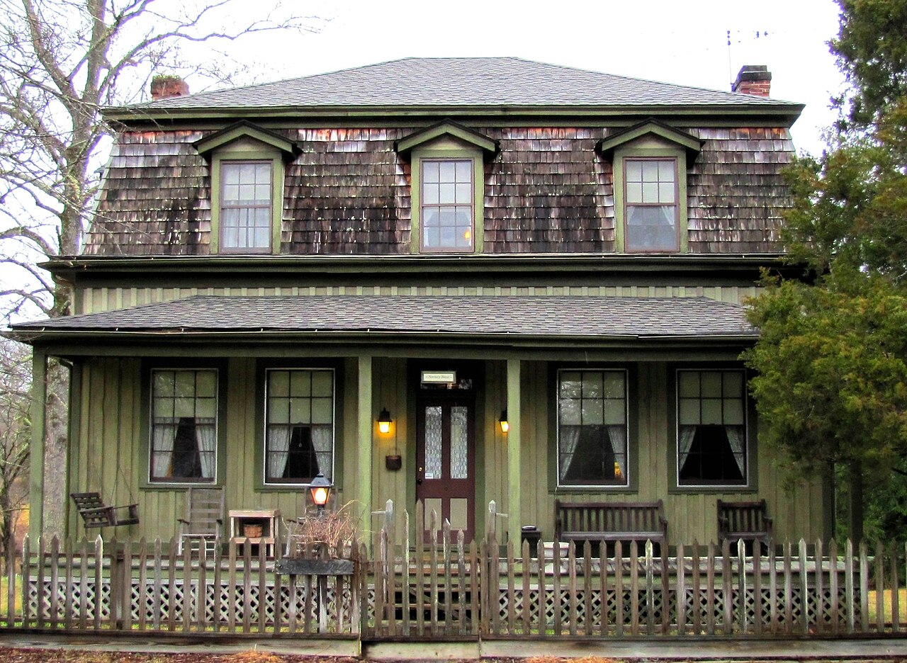 Photo of 1880 Newbury House at Historic Rugby