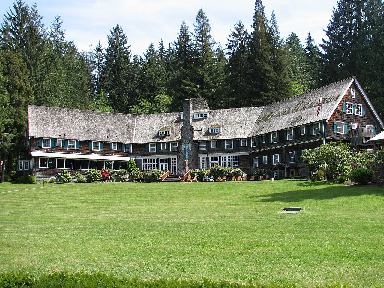 Photo of Lake Quinault Lodge