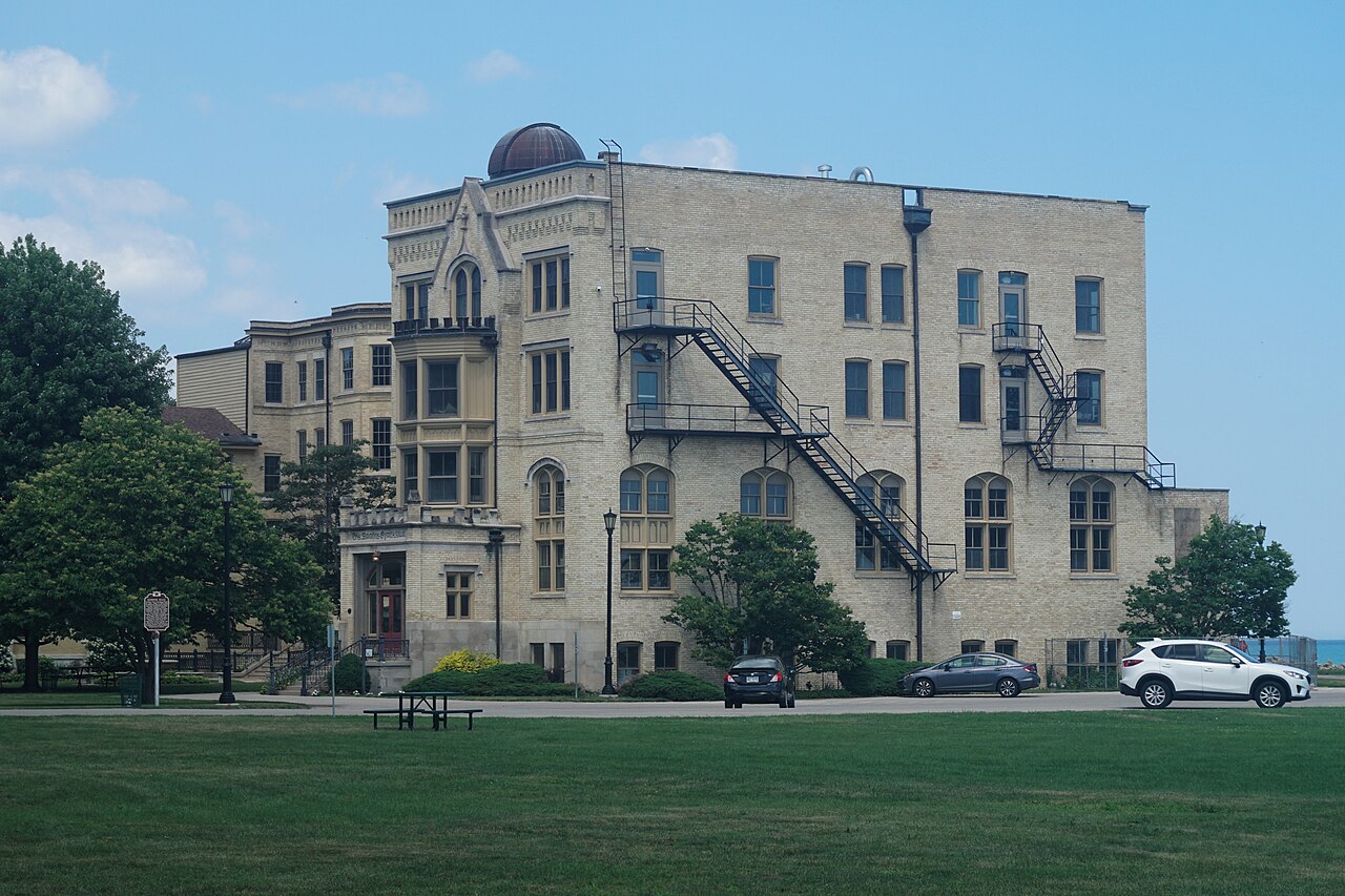 Photo of Kemper Center
