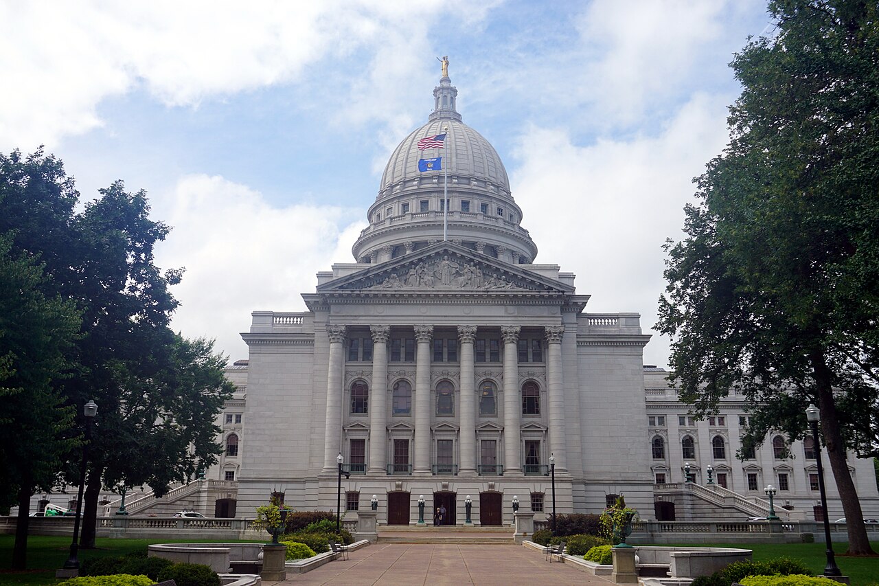 Photo of Wisconsin State Capitol